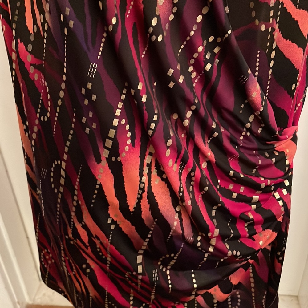 Chain Women’s Top. - Picture 8 of 8